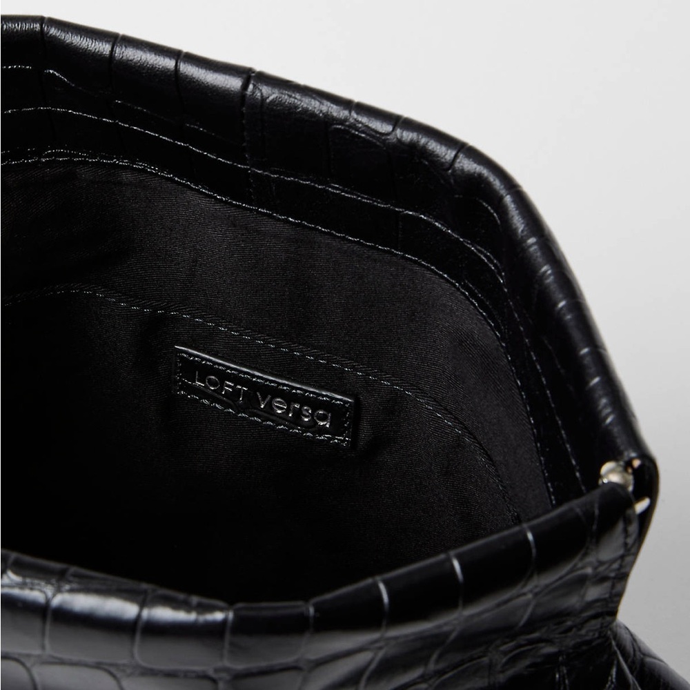 NWT - Versa Oversized Embossed Clutch Bag - Picture 2 of 5